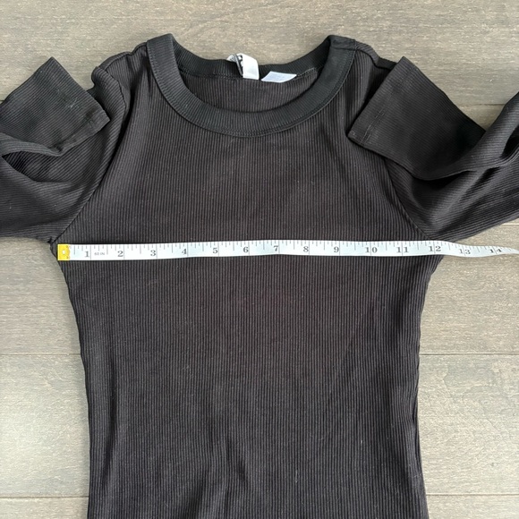 NEW WITH TAG H&M Black Ribbed Long Sleeve Basic Collection Shirt Size XXS - Picture 4 of 5